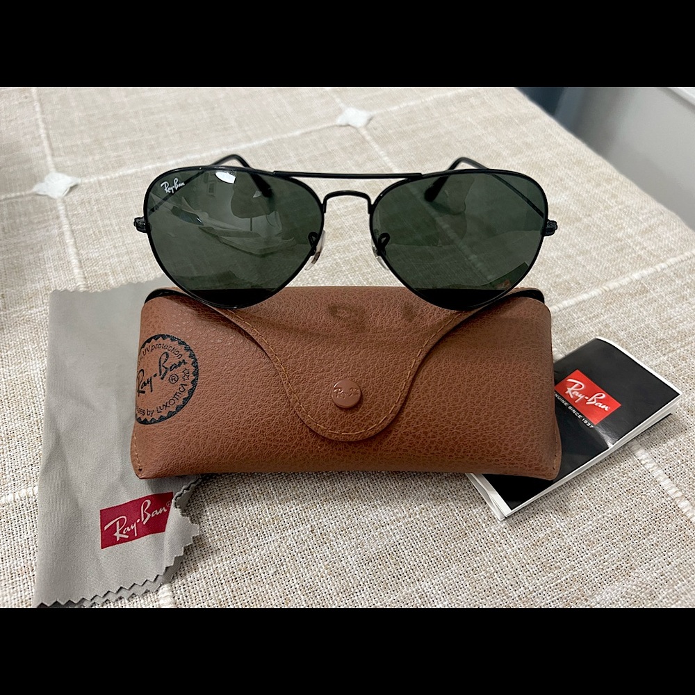 RayBan Aviators, Full Black